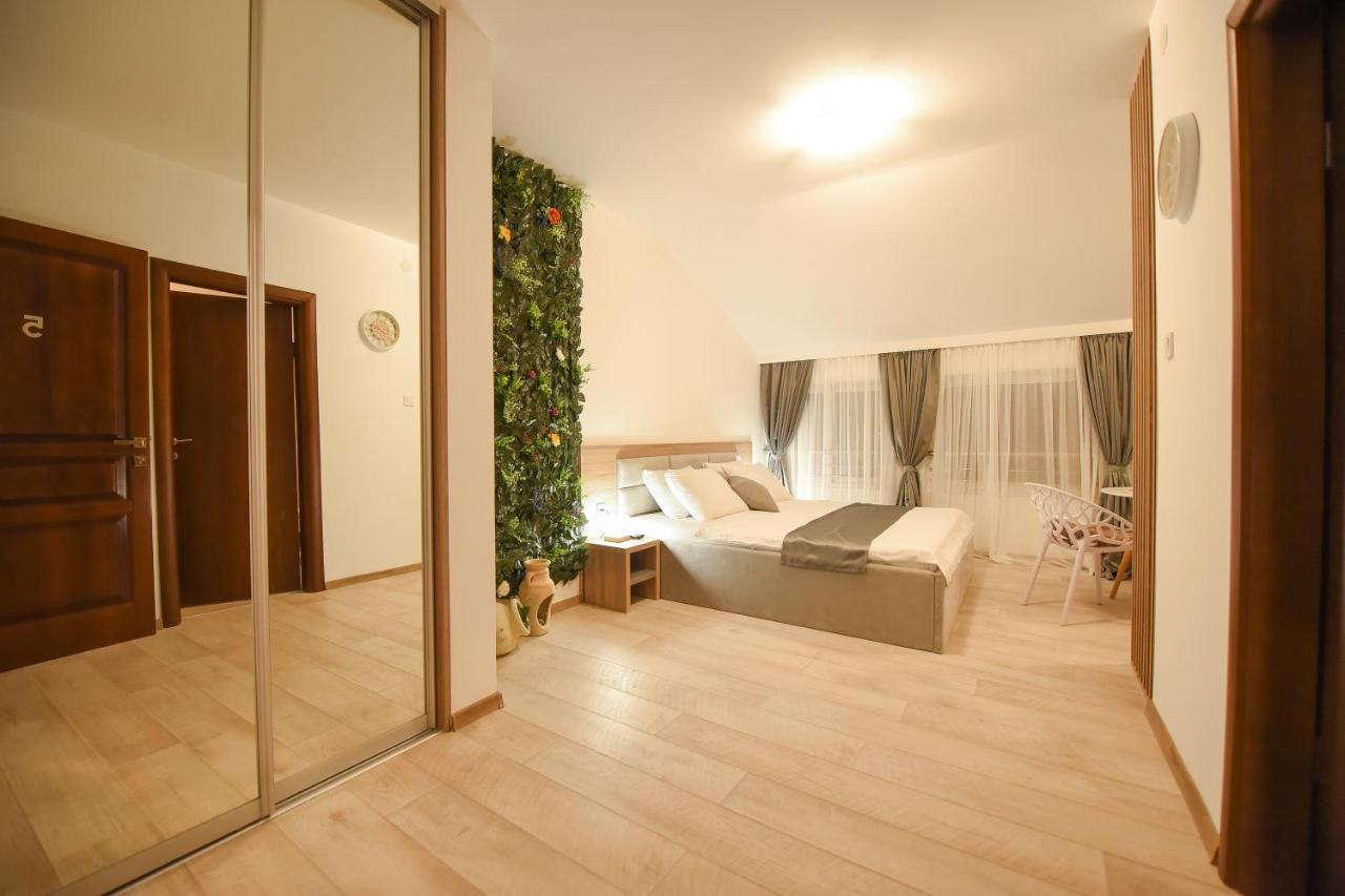 Korzo Apartmani Podgorica Exterior foto
